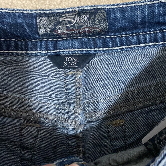 Silver jean shorts - Picture 3 of 4